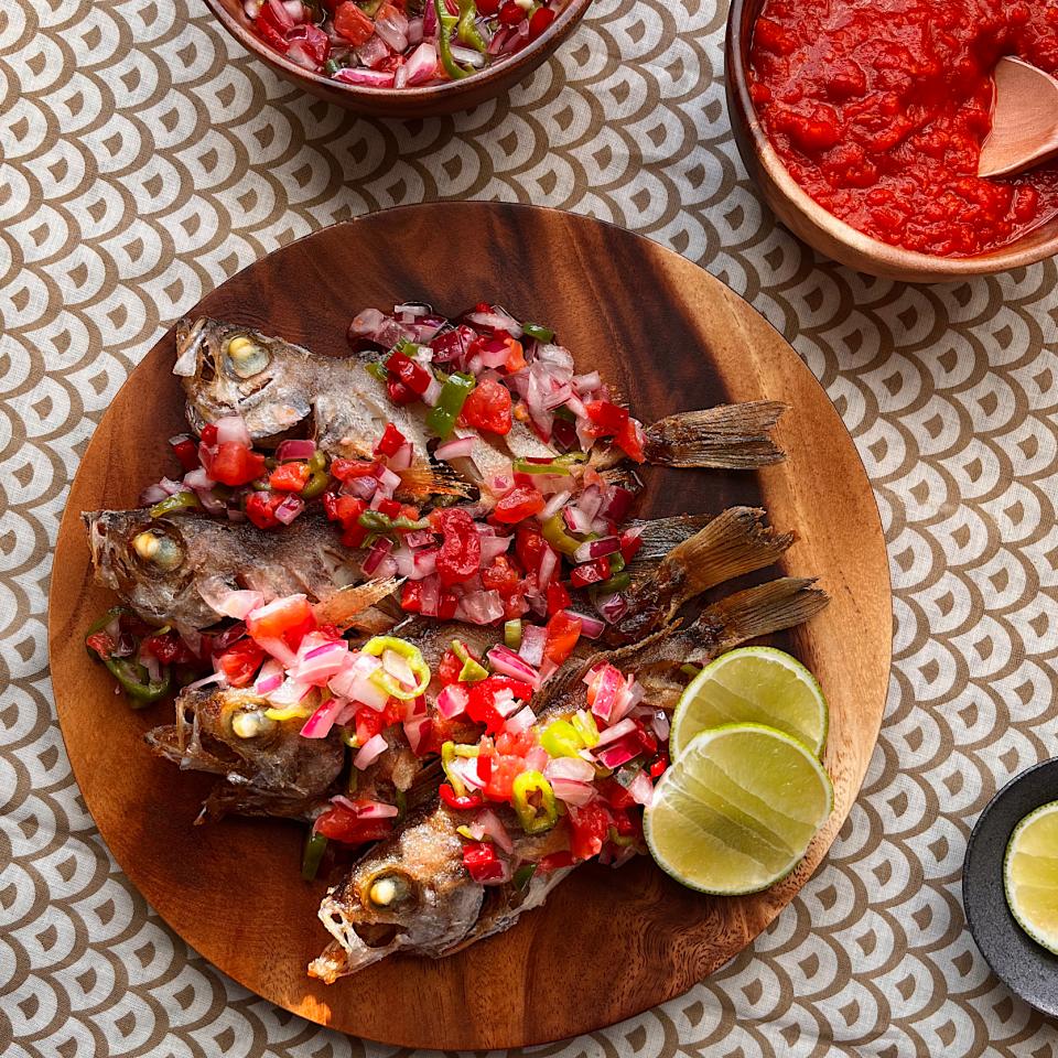 イカンゴレン・サンバルダブダブ Ikan goreng sambal dabu-dabu